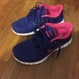 NIKE Free Run 5.0
